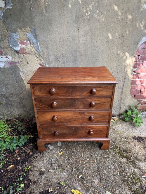 ANTIQUE CHEST OF DRAWERS - ADDITIONAL PHOTO 4