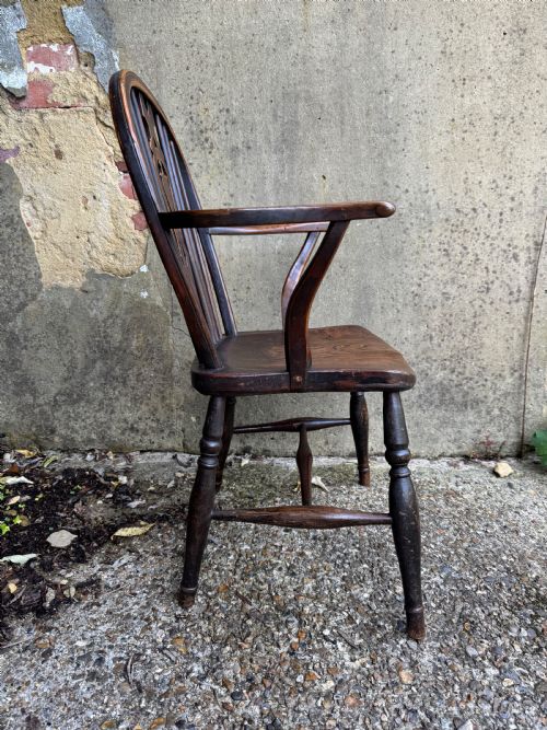 ANTIQUE WINDSOR ARMCHAIR - ADDITIONAL PHOTO 11