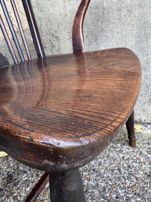 ANTIQUE WINDSOR ARMCHAIR - ADDITIONAL PHOTO 12