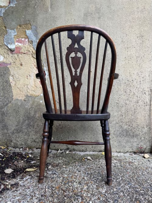 ANTIQUE WINDSOR ARMCHAIR - ADDITIONAL PHOTO 14