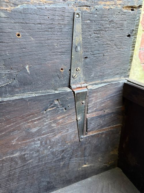 EARLY OAK COFFER - ADDITIONAL PHOTO 7