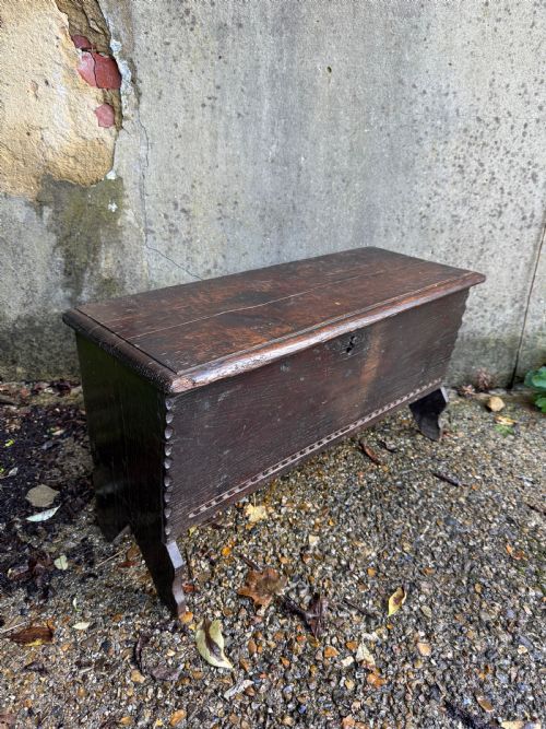 EARLY OAK COFFER - ADDITIONAL PHOTO 9