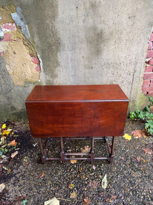 ANTIQUE SPIDER LEG TABLE - ADDITIONAL PHOTO 3