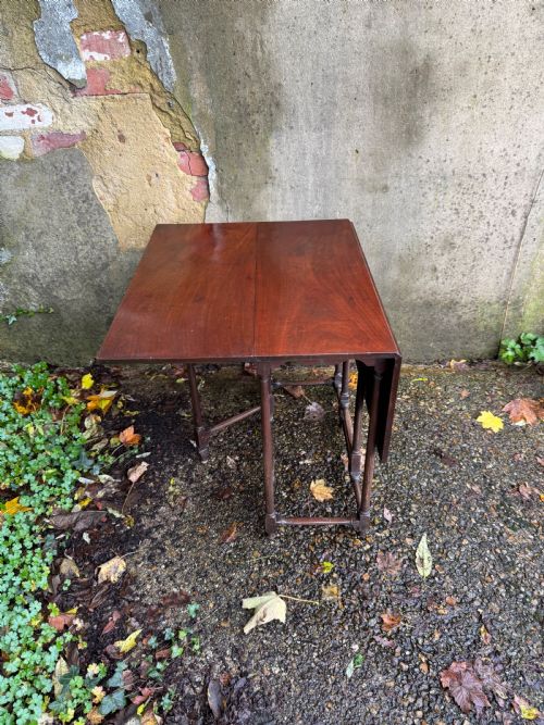 ANTIQUE SPIDER LEG TABLE - ADDITIONAL PHOTO 11