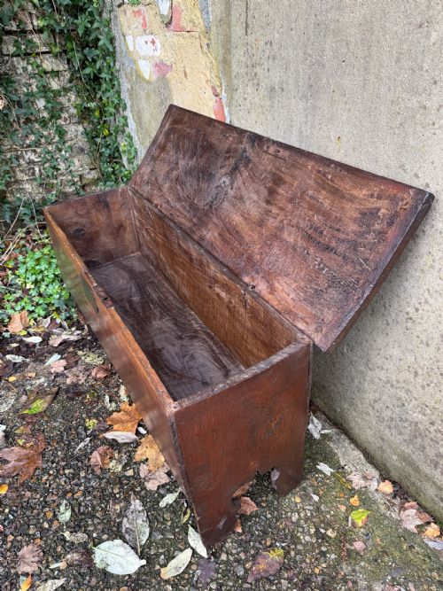 EARLY OAK COFFER - ADDITIONAL PHOTO 13