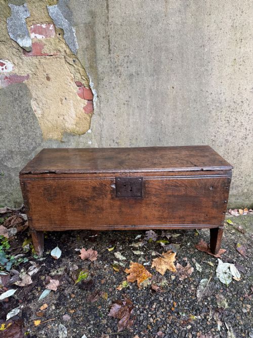 EARLY OAK COFFER - ADDITIONAL PHOTO 3