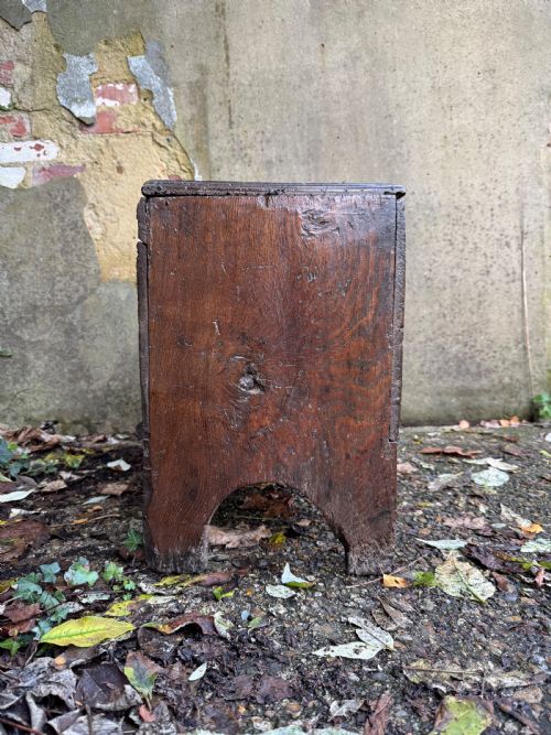 EARLY OAK COFFER - ADDITIONAL PHOTO 4