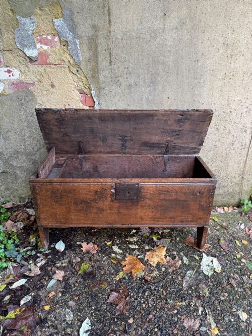 EARLY OAK COFFER - ADDITIONAL PHOTO 7