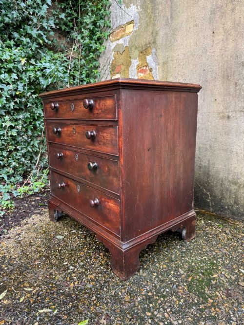 GEORGIAN CHEST OF DRAWERS - ADDITIONAL PHOTO 9