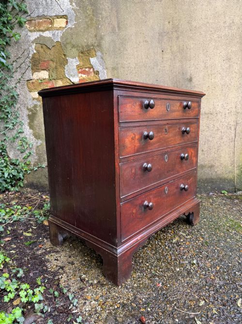 GEORGIAN CHEST OF DRAWERS - ADDITIONAL PHOTO 11