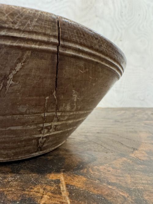 ANTIQUE WOODEN BOWL - ADDITIONAL PHOTO 9