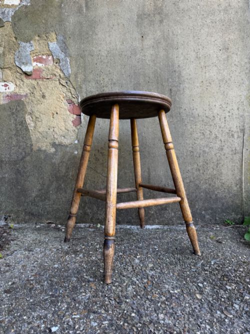 ANTIQUE SIDE TABLE - ADDITIONAL PHOTO 3