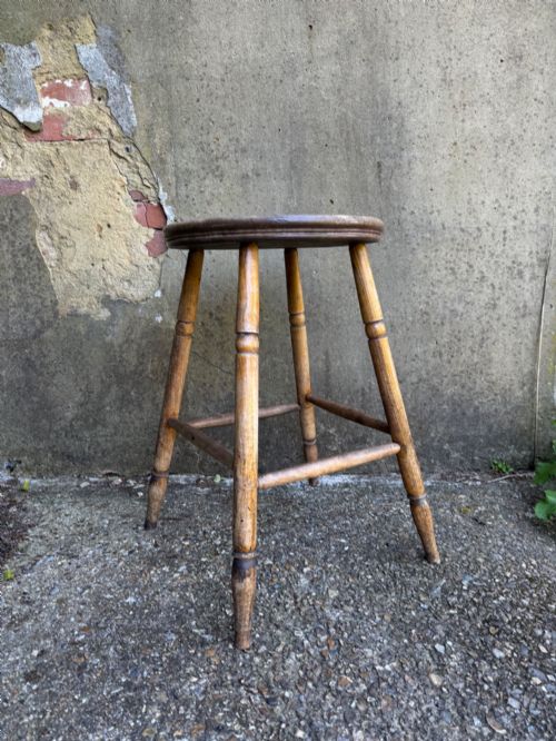 ANTIQUE SIDE TABLE - ADDITIONAL PHOTO 4