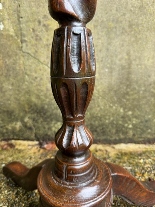 EARLY OAK SIDE TABLE - ADDITIONAL PHOTO 6