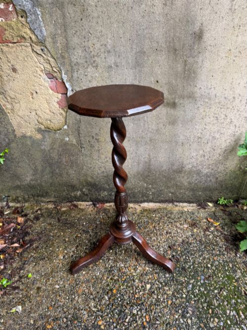 EARLY OAK SIDE TABLE - ADDITIONAL PHOTO 10