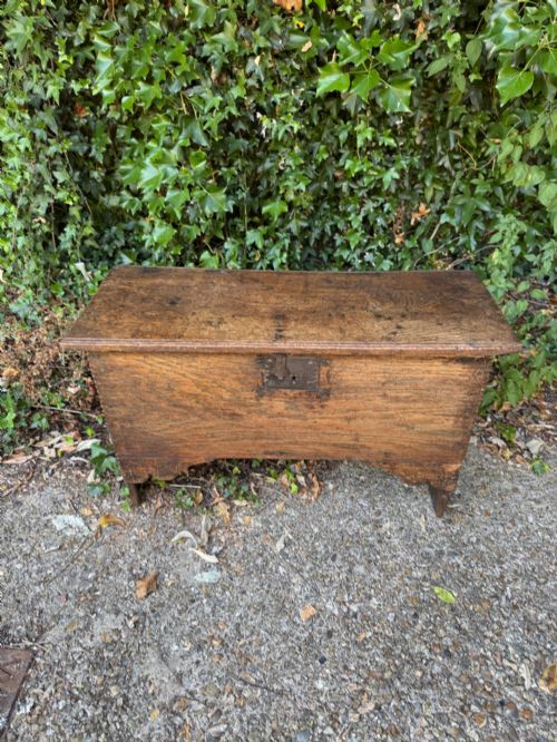 EARLY OAK PLANK COFFER - ADDITIONAL PHOTO 2