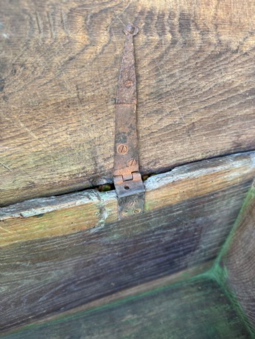 EARLY OAK PLANK COFFER - ADDITIONAL PHOTO 12
