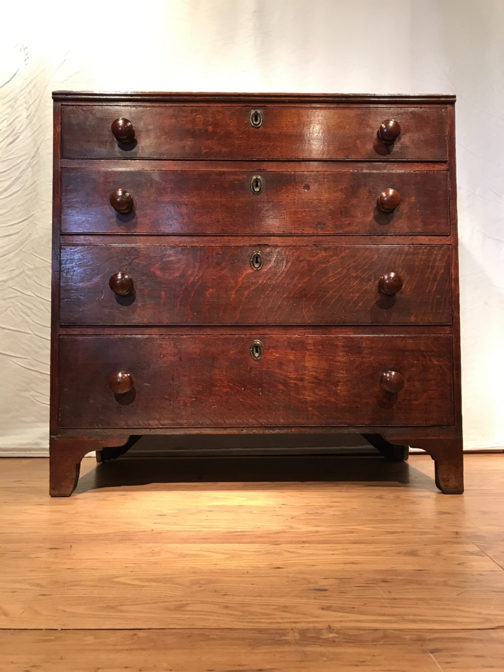 Antique oak chest of drawers 