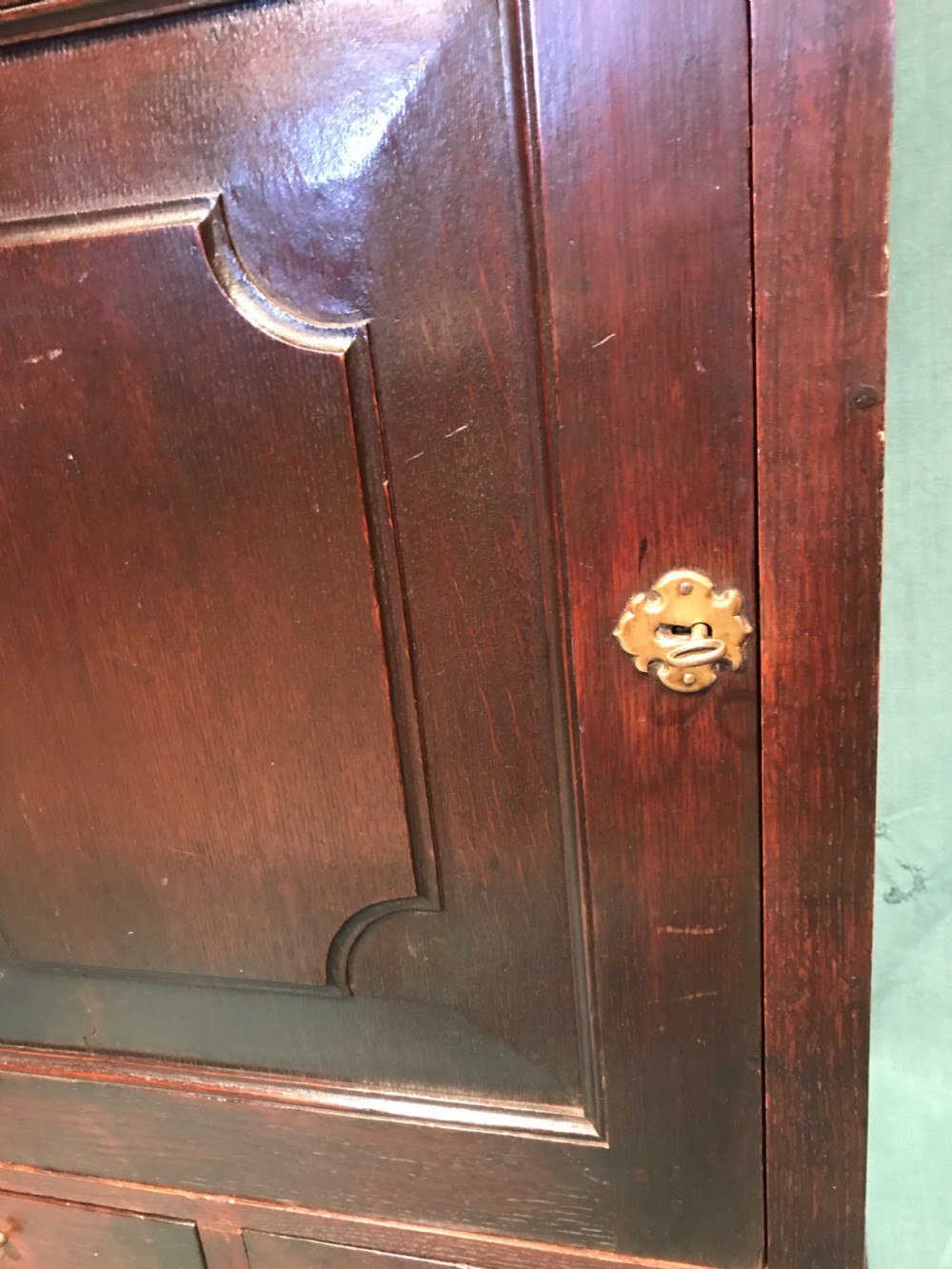 Antique oak cupboard View IV