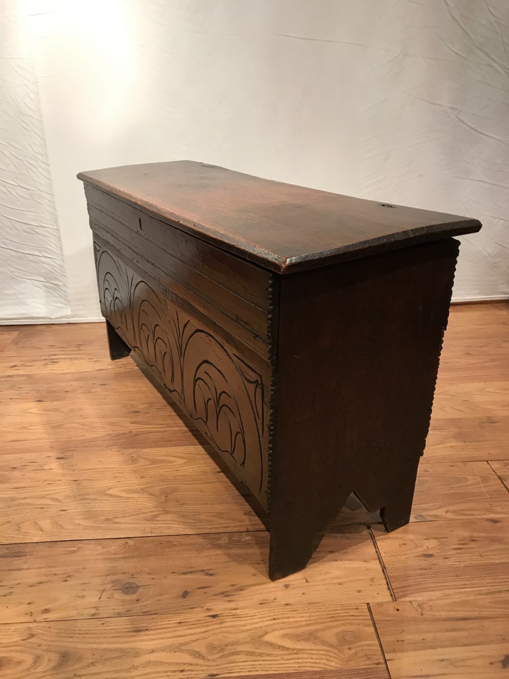 Antique oak coffer/chest View VI