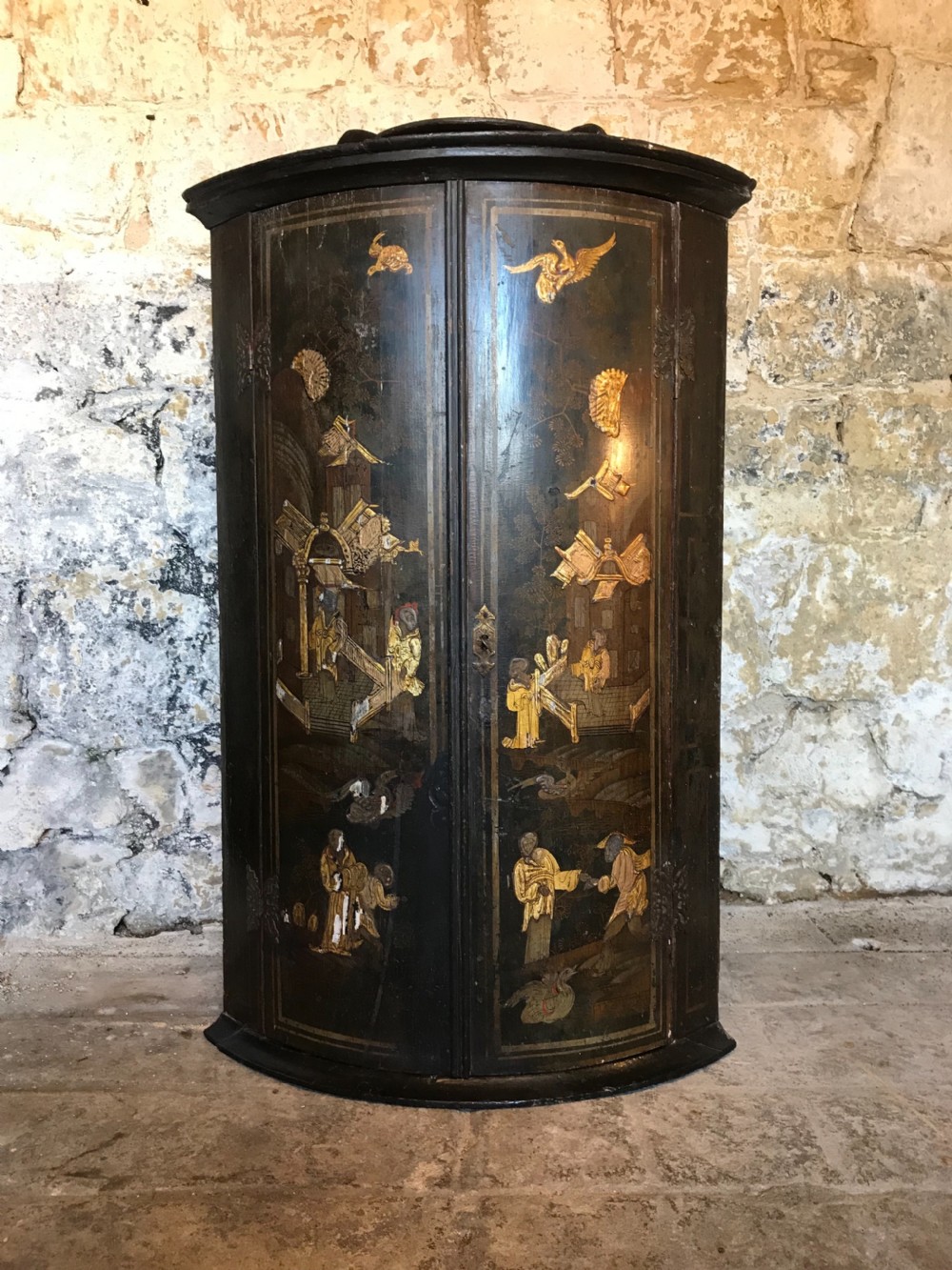 Antique chinoiserie corner cupboard 