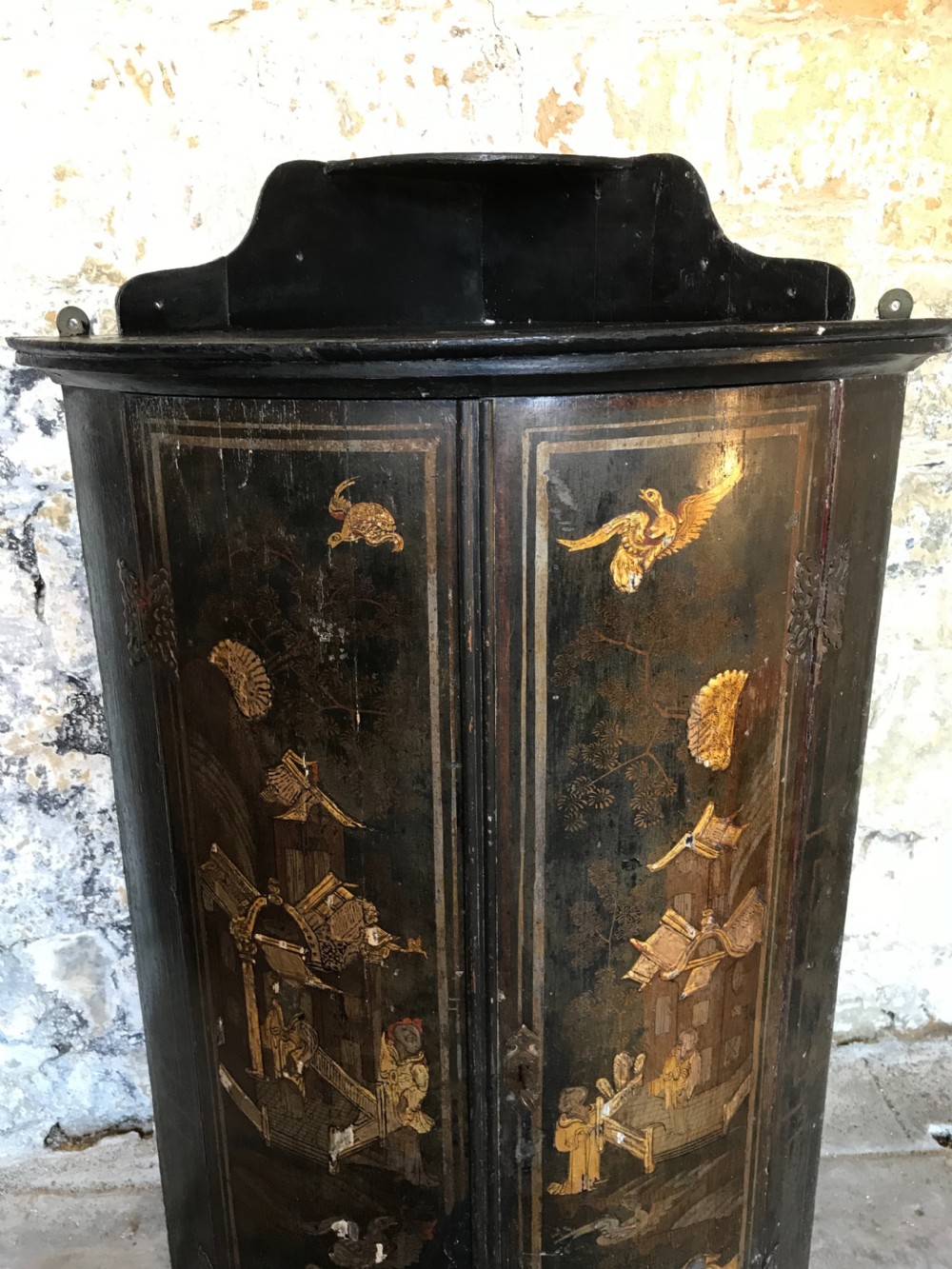 Antique chinoiserie corner cupboard  View IV