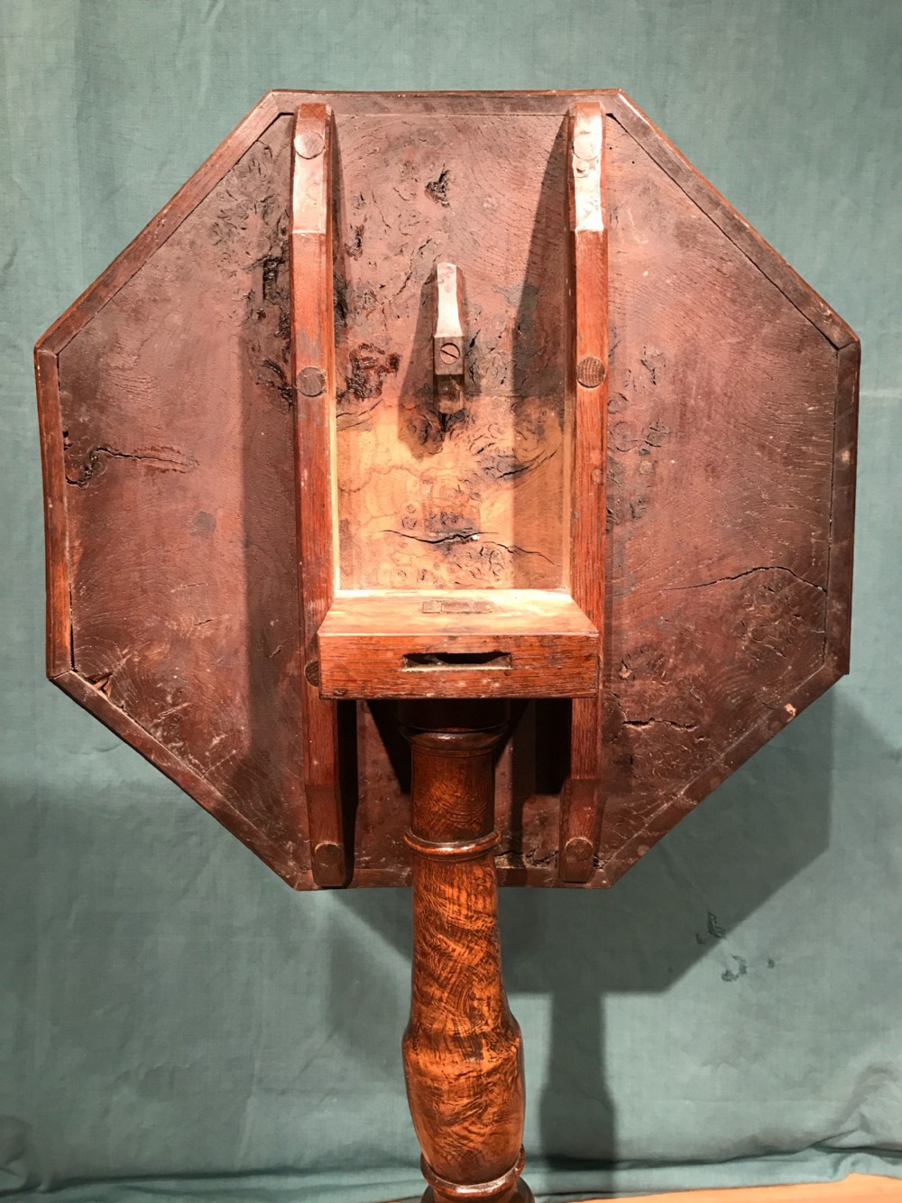 Oak side tilt top Table View VI