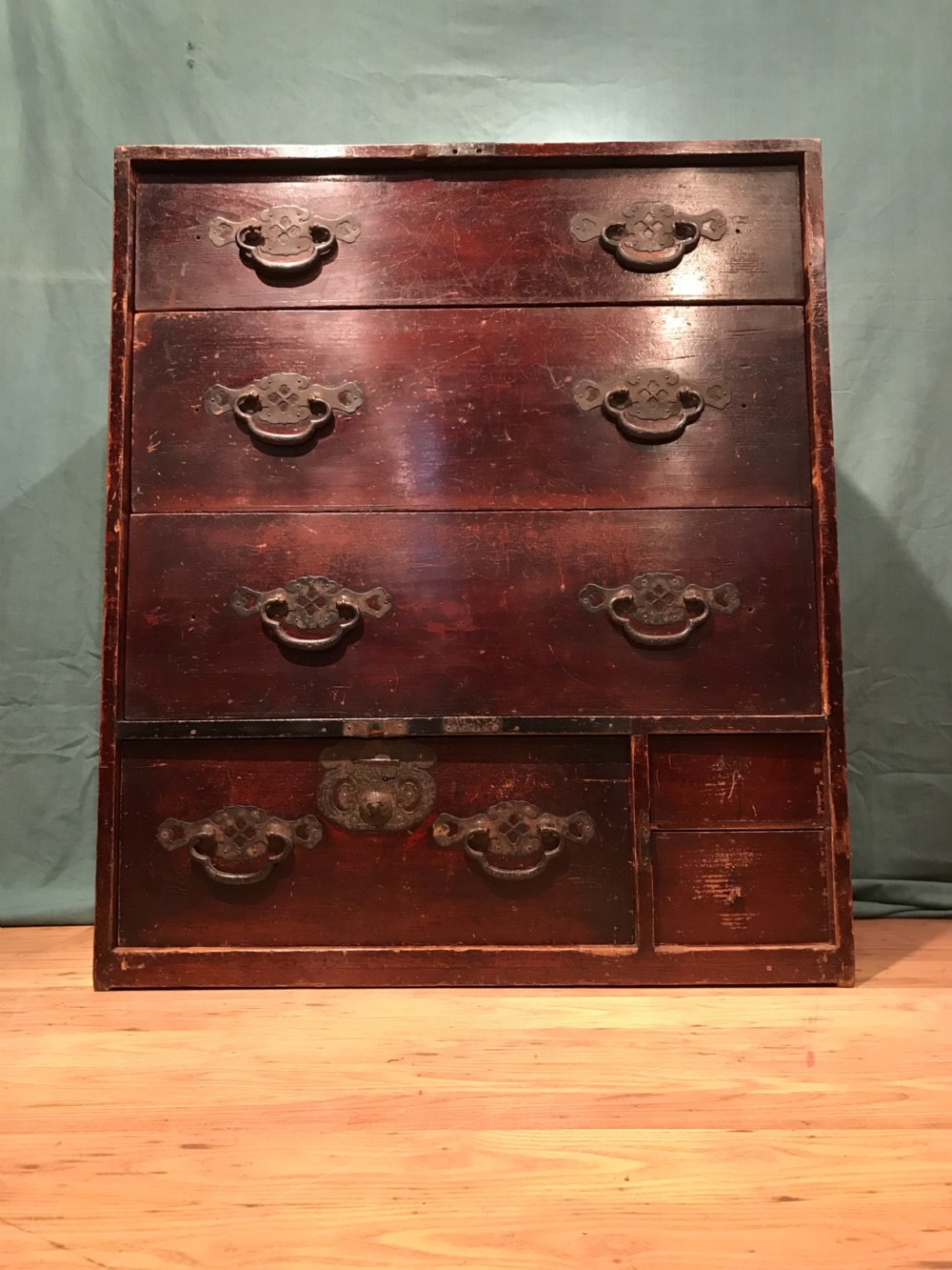 Painted Chest of Drawers  View XV