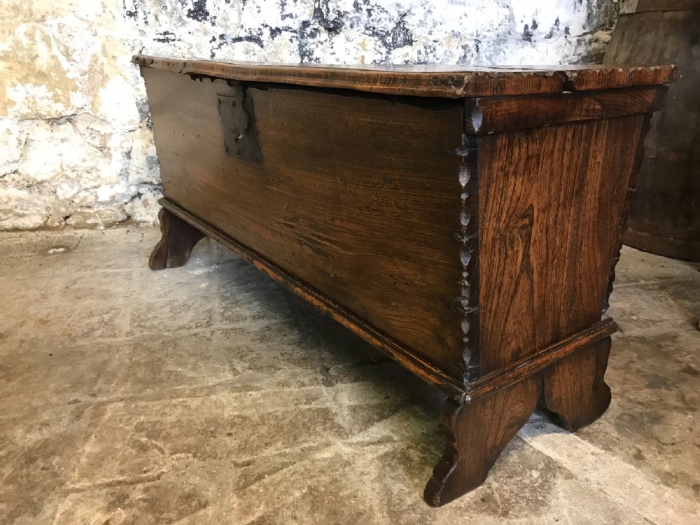 Elm coffer/Chest 