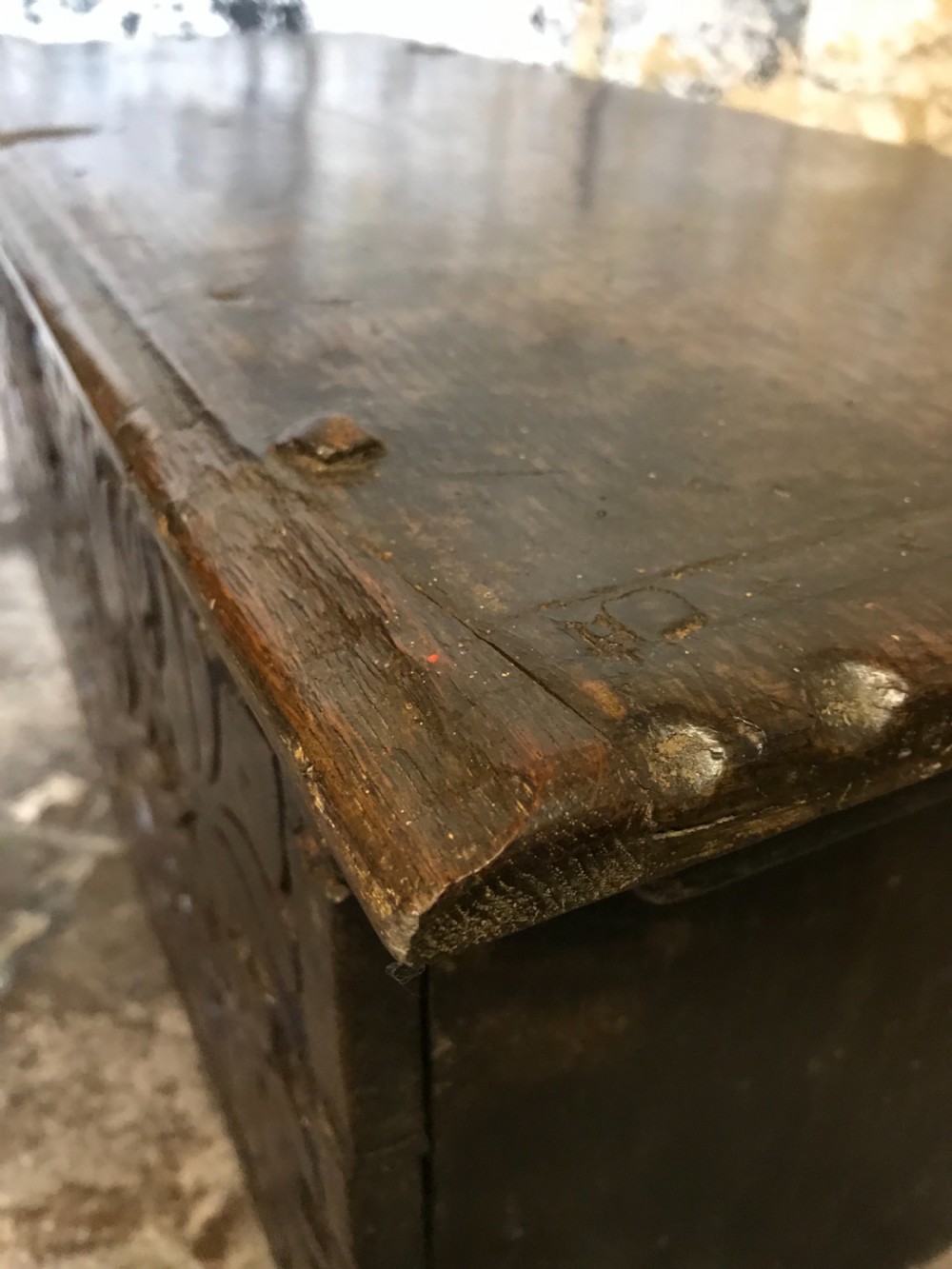 Early oak chest View XIII