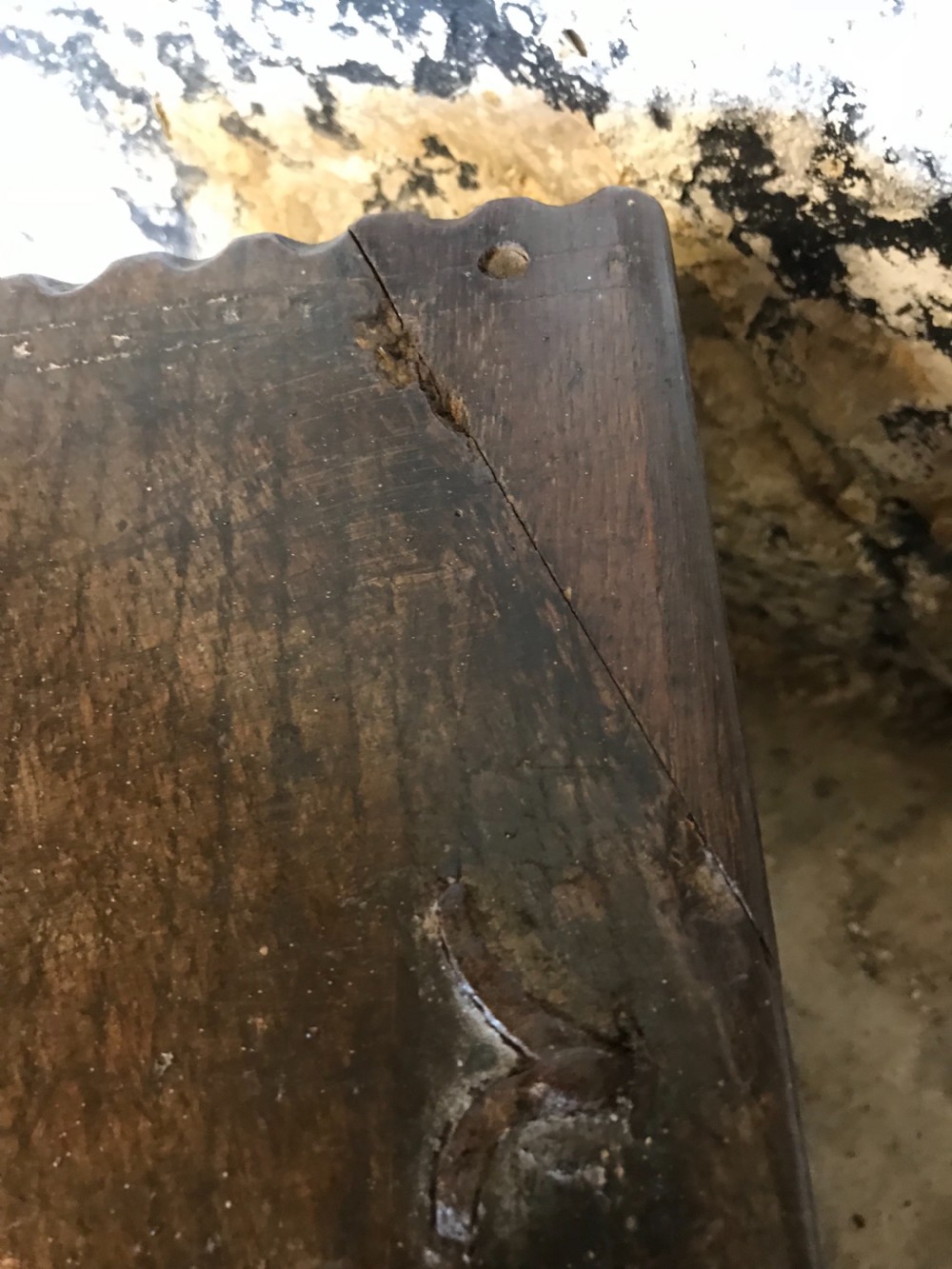 Early oak chest View XIV