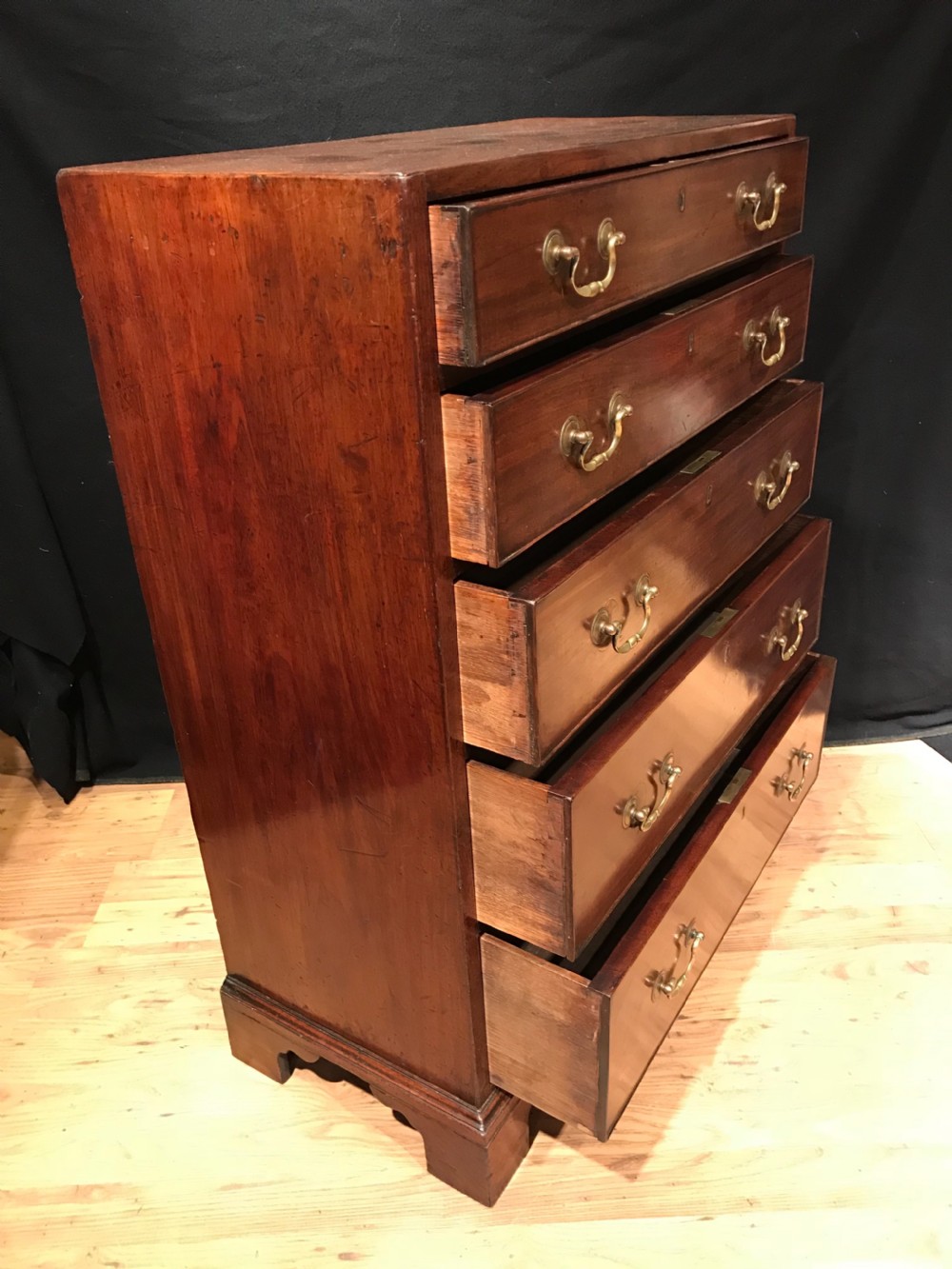 Antique Chest of Drawers  View VIII