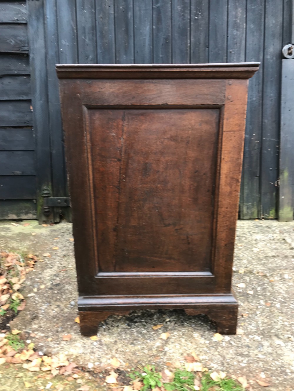Georgian Oak Chest of Drawers  View VIII