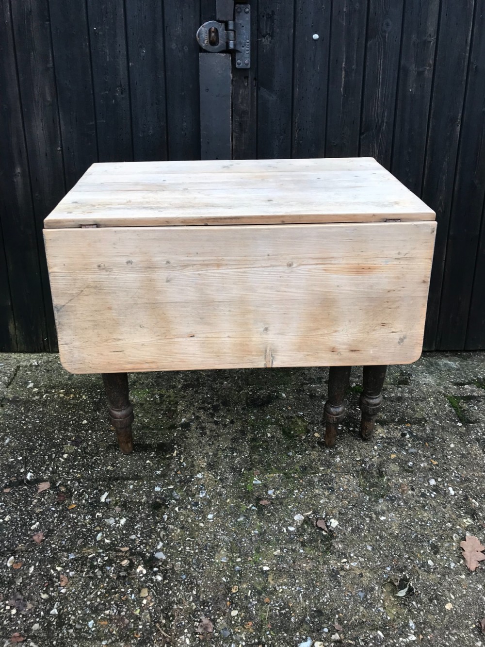 Antique Pine Table View V