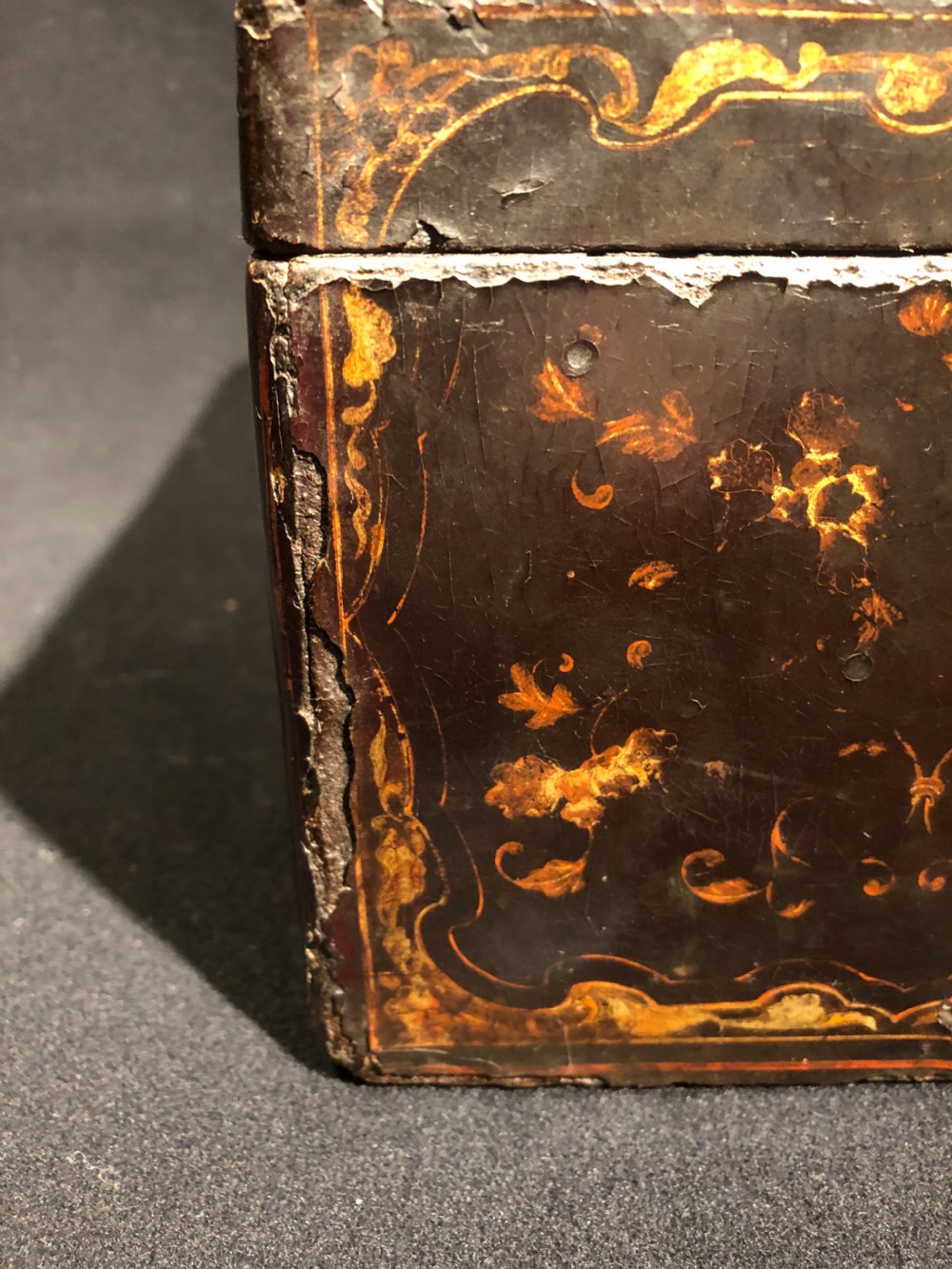 Antique chinoiserie tea caddy View IV