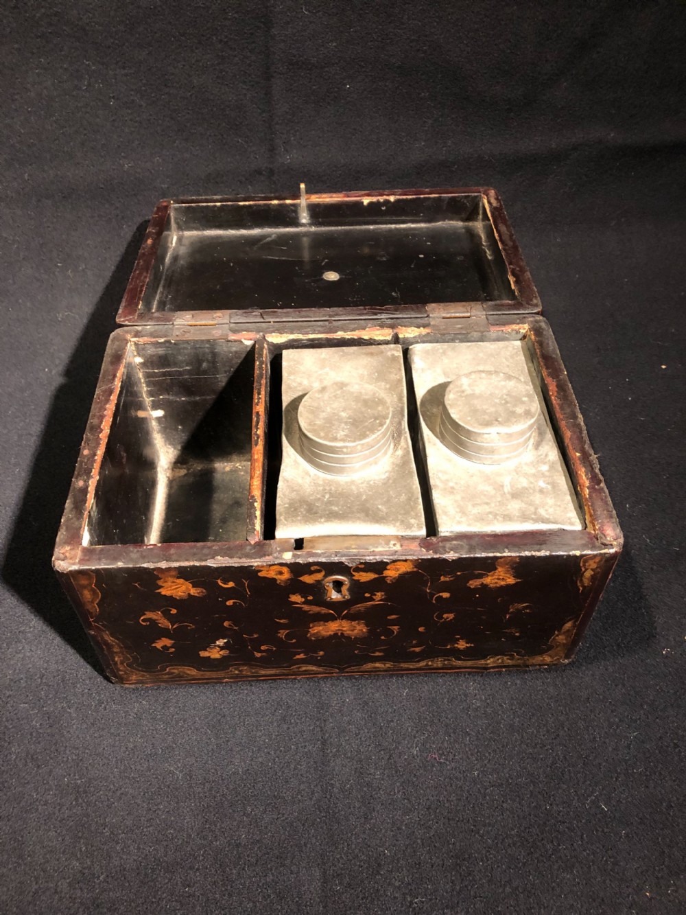 Antique chinoiserie tea caddy View VI