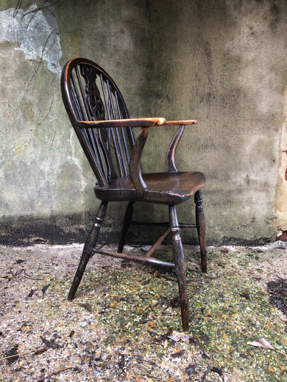 Antique Windsor Chair