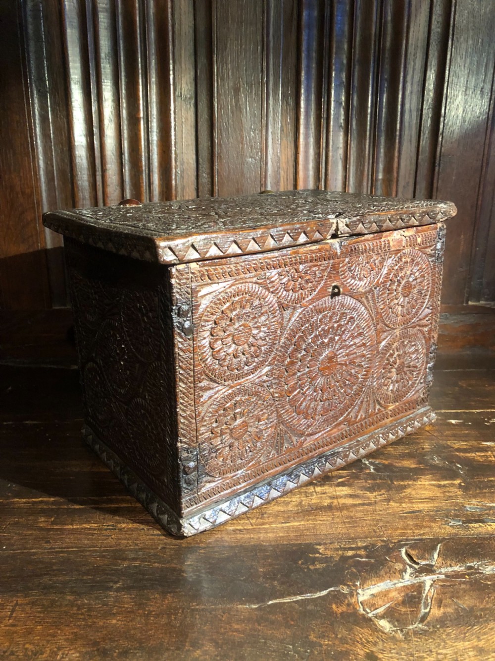 Early Oak Box View II