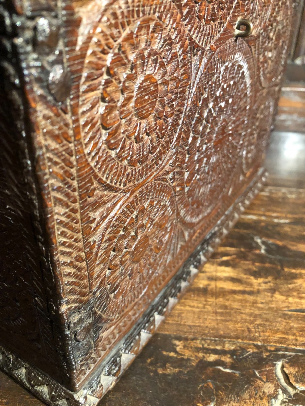 Early Oak Box View V