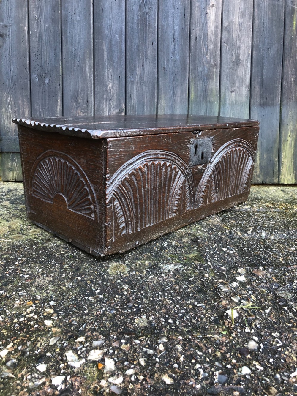 Early Oak Box View VI