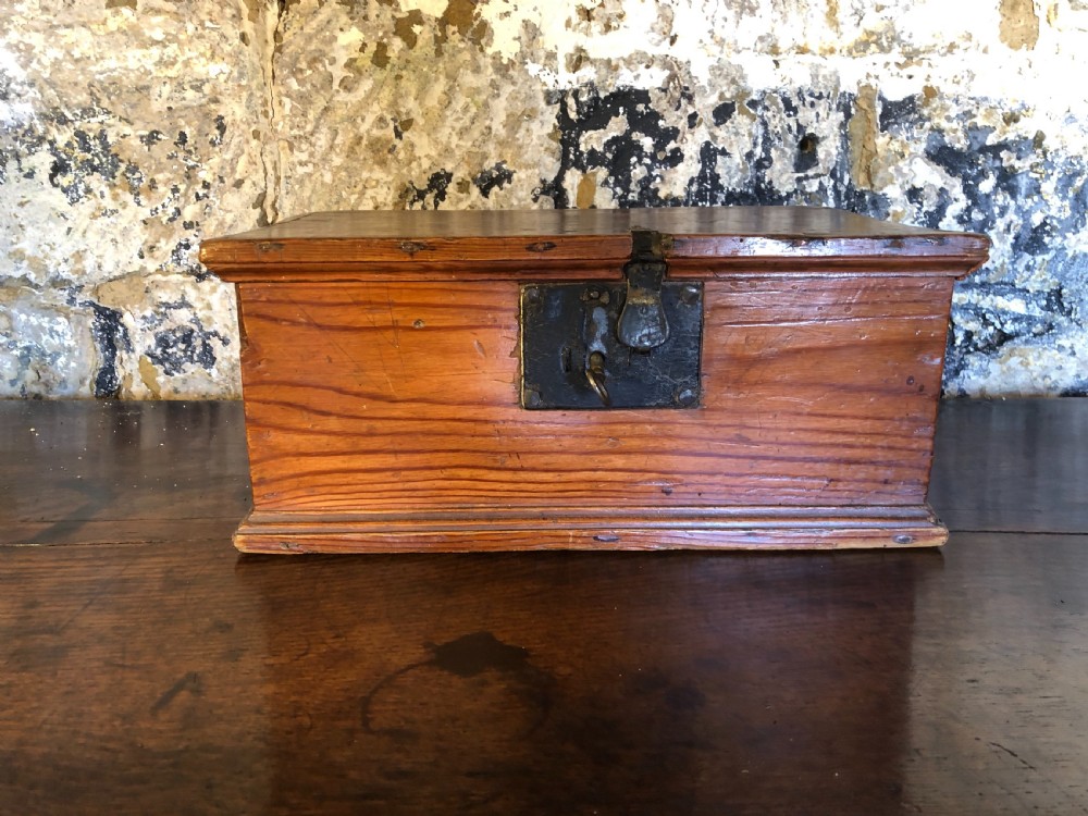 Early Pine Box View IV
