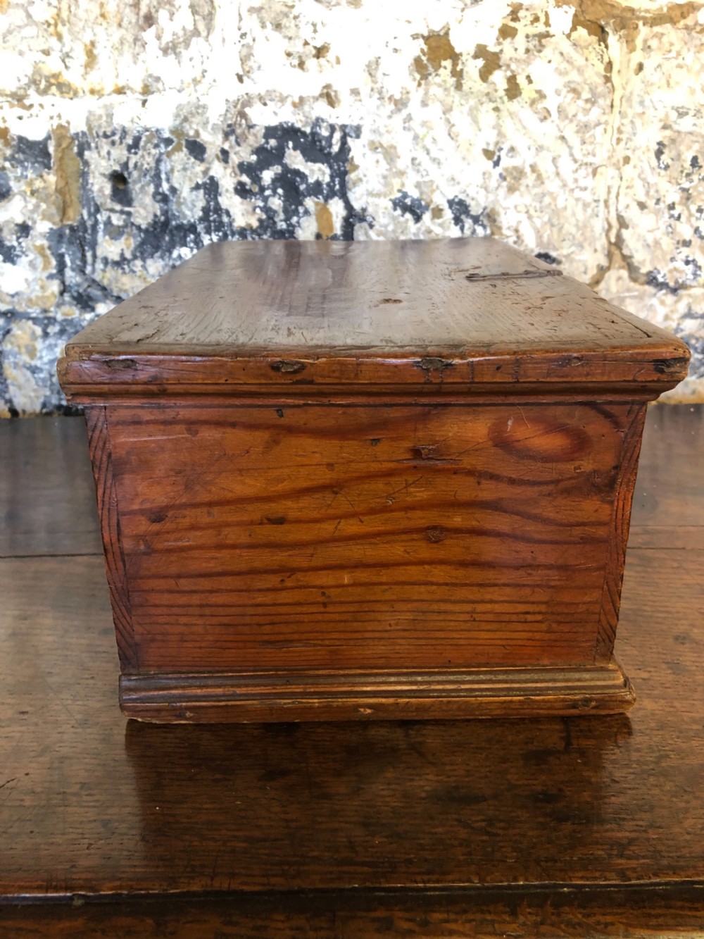 Early Pine Box View IX