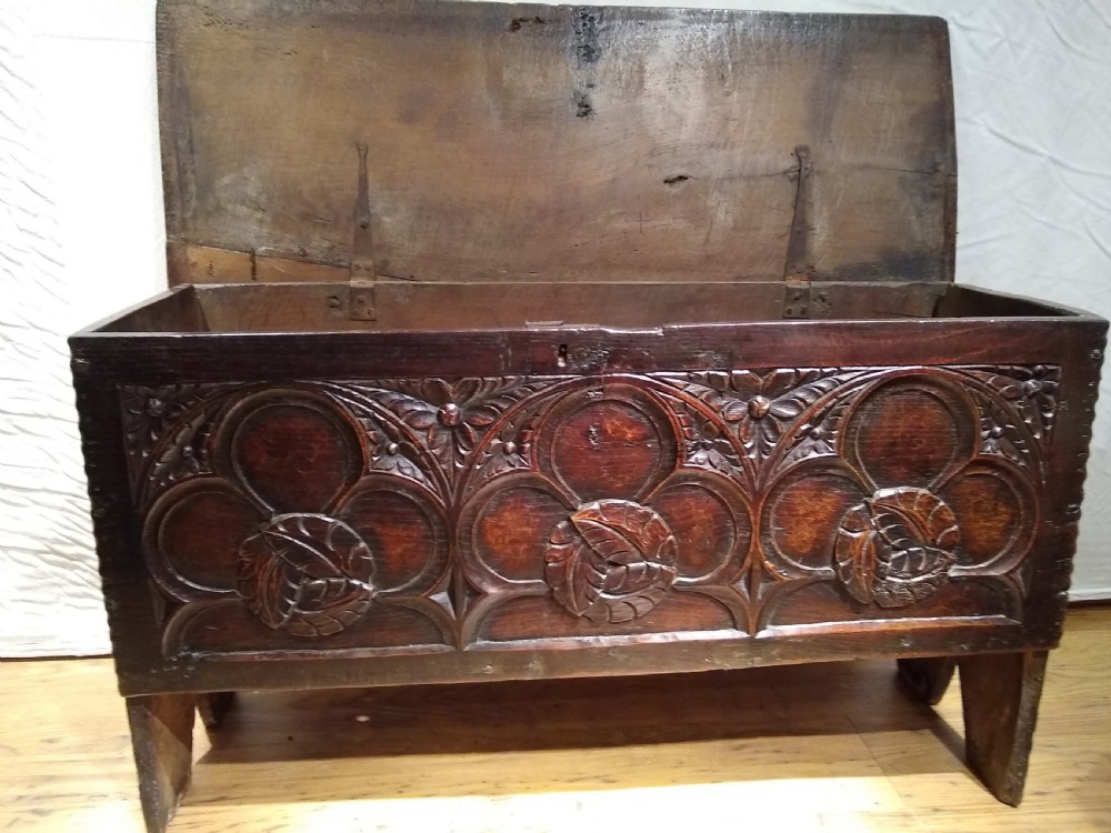 16th century oak plank coffer View XI