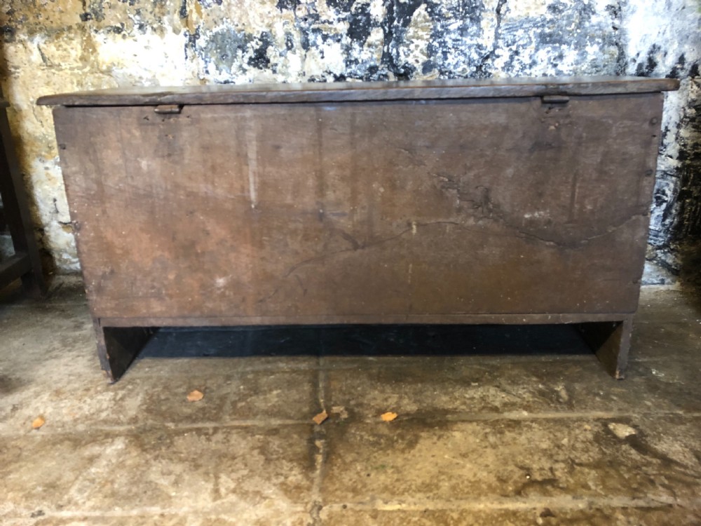 Early Oak Coffer View VII