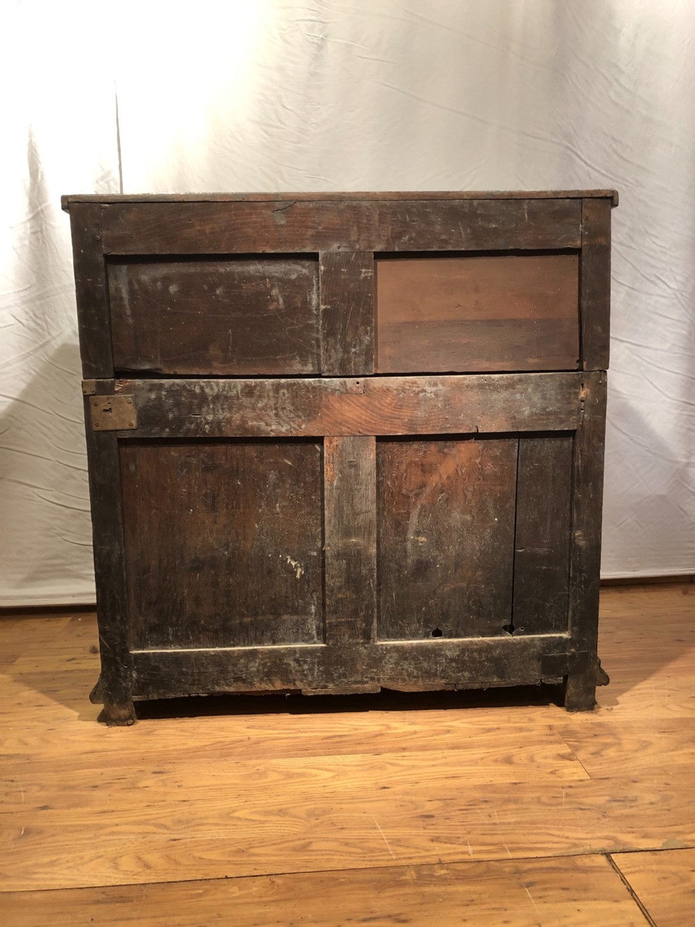 Early Chest of Drawers  View XI