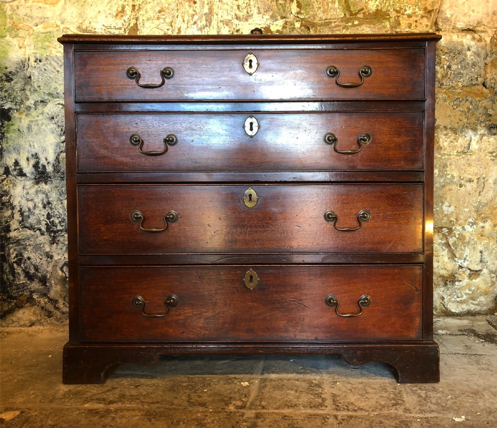 Antique Mahogany Chest of Drawers 