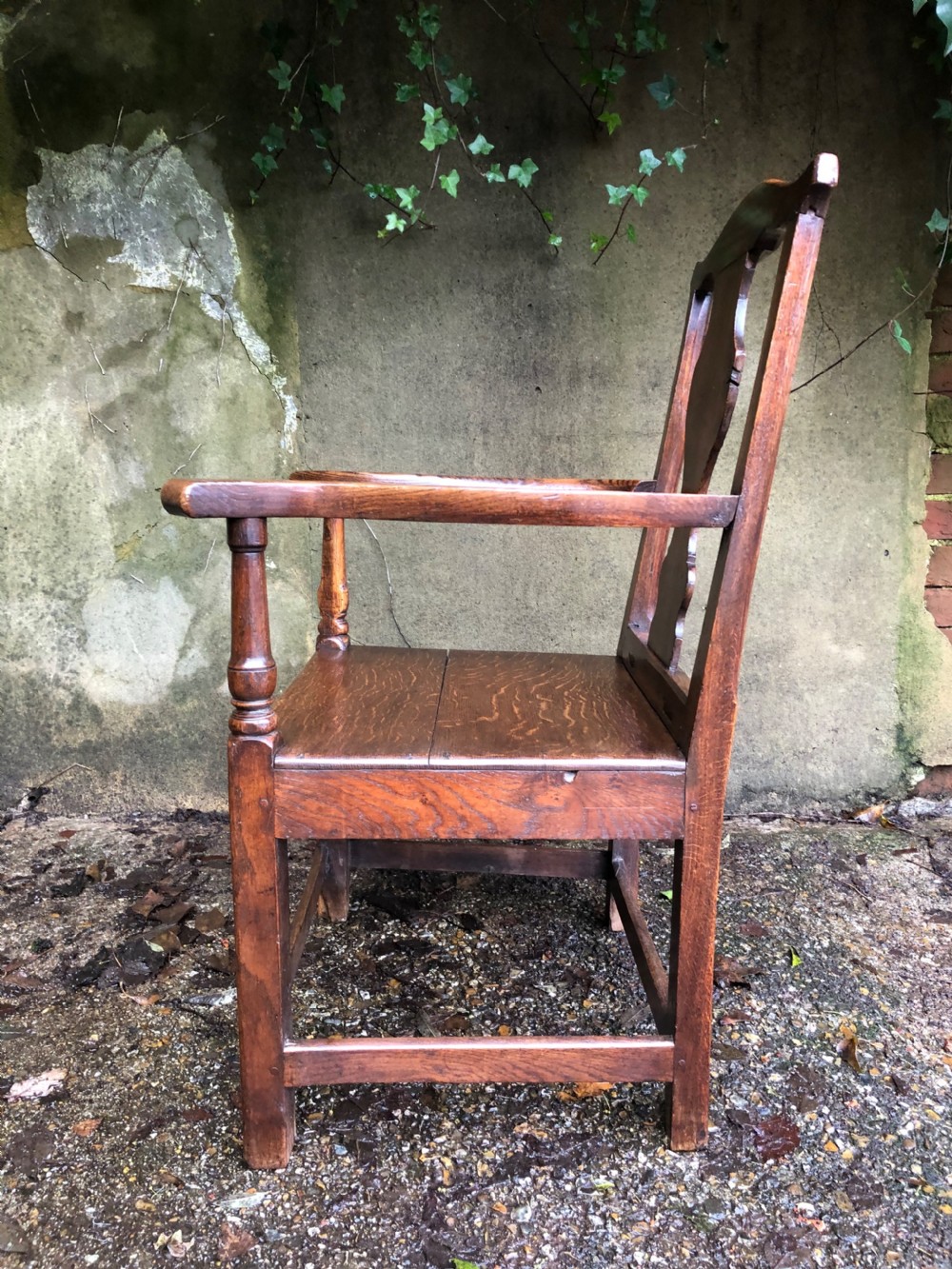 Early Oak Country Chair View VII