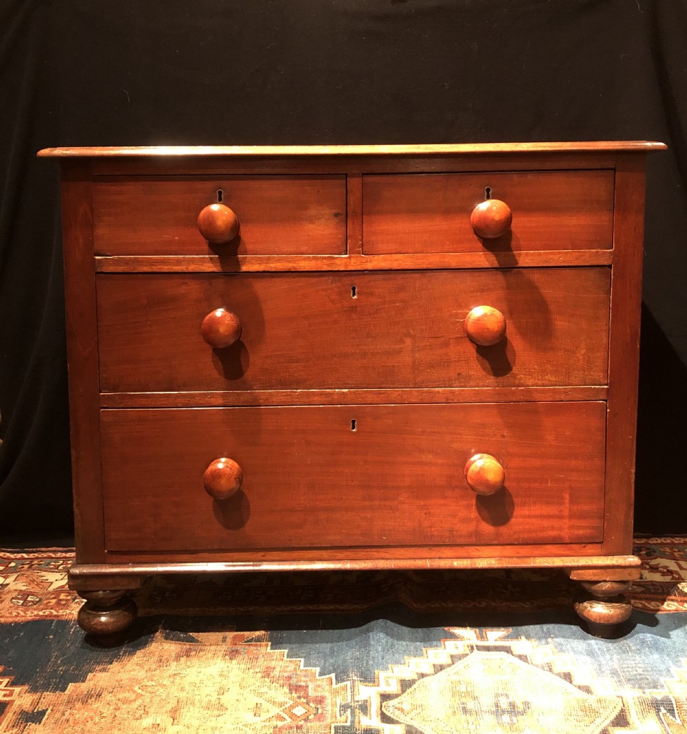 Antique Chest of Drawers 
