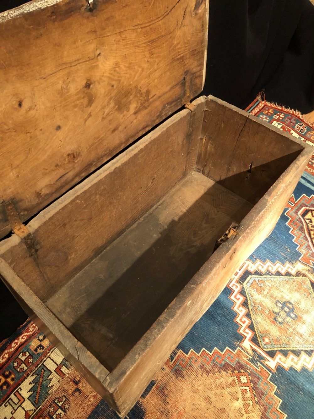 Early coffer View VII