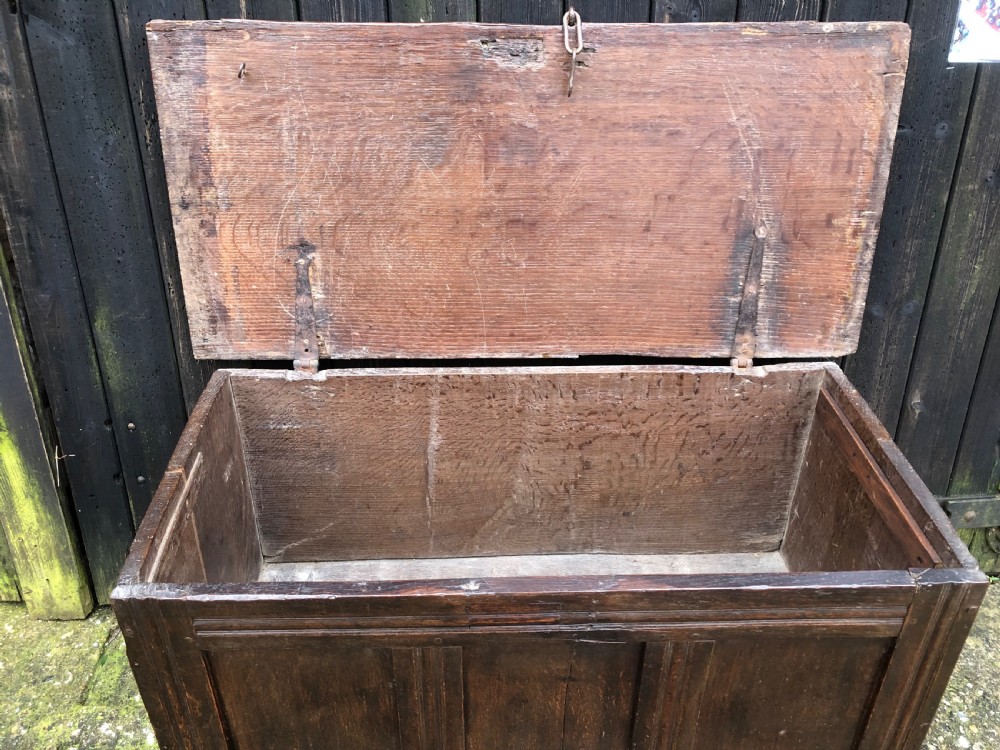 Early Oak Coffer View VIII